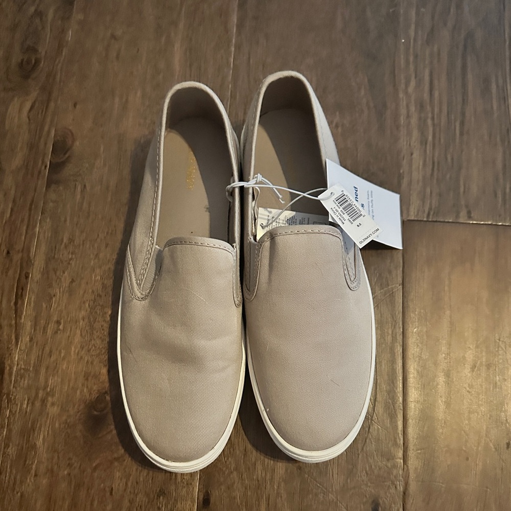 Women’s slip on sneakers